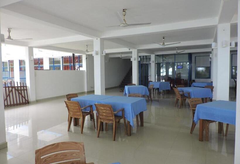 Hotel Paradise Beach Resort & Diving School