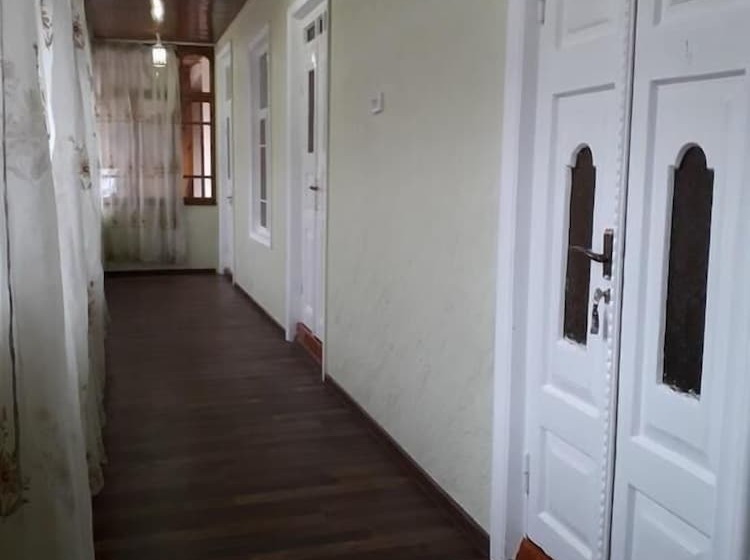 B&b Bahodir
