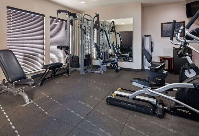 בית מלון כפרי Best Western Plus Spring Inn & Suites