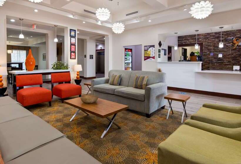בית מלון כפרי Best Western Plus Spring Inn & Suites