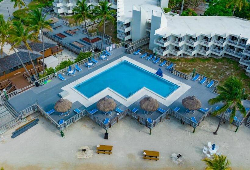 Отель Caloosa Cove Resort