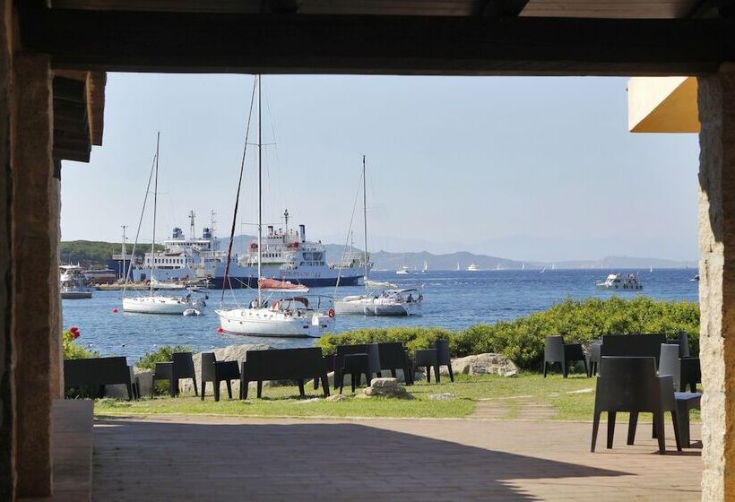 هتل Club Esse Residence Capo D'orso
