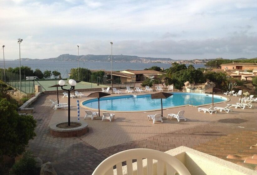 هتل Club Esse Residence Capo D'orso