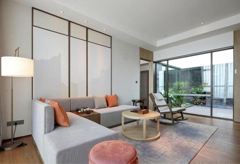 Dongguan Dongcheng International Hotel   Free Shuttle Bus To Canton Fair Exhibition Center During Ca