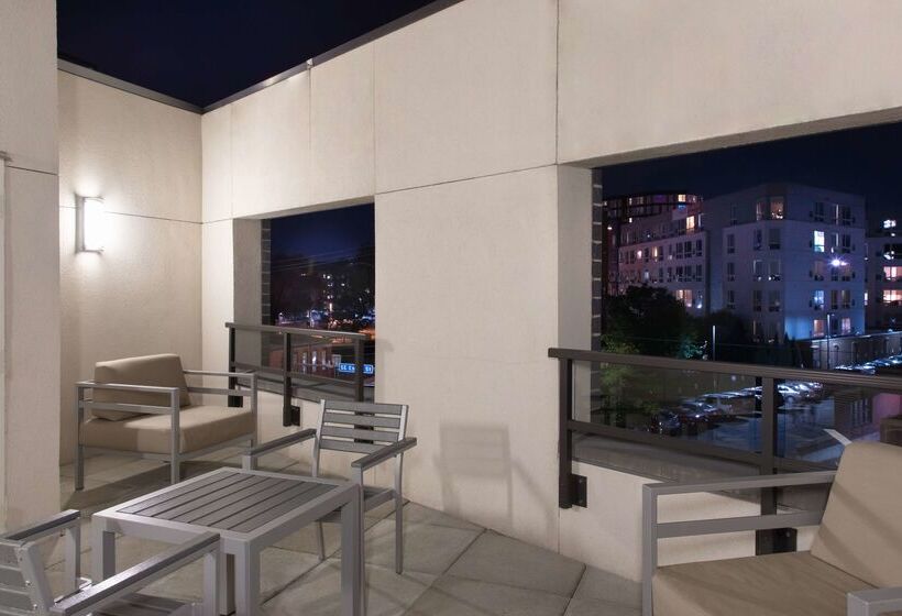 هتل Hilton Garden Inn Minneapolis University Area