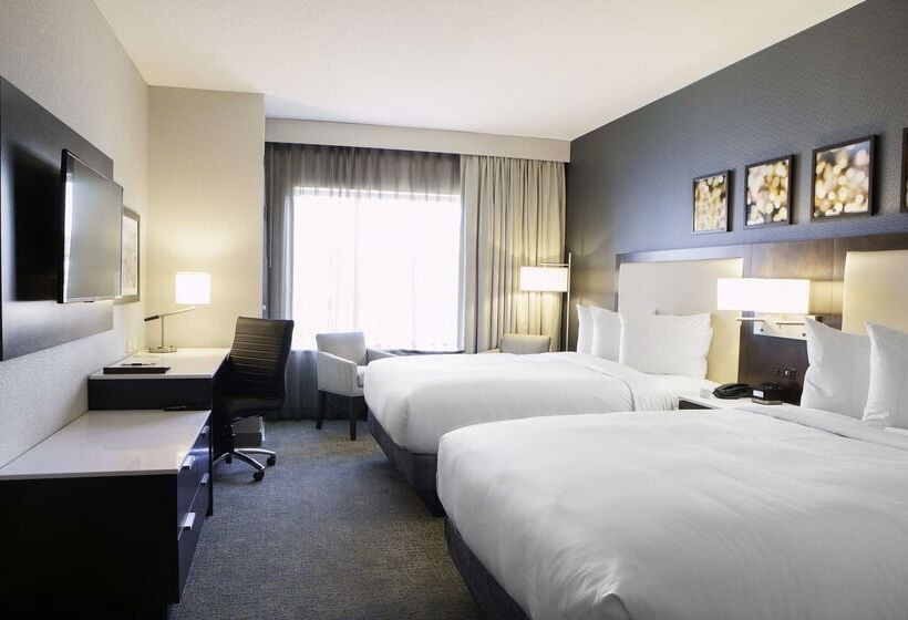 هتل Hilton Garden Inn Minneapolis University Area