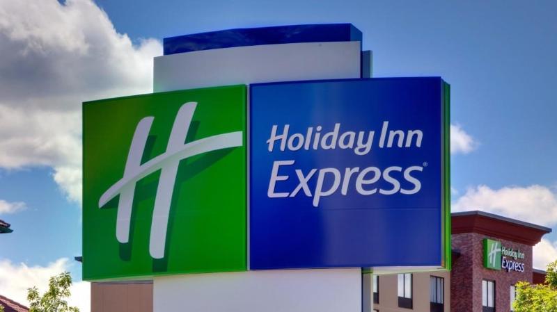 هتل Holiday Inn Express & Suites   Houston East   Beltway 8, An Ihg