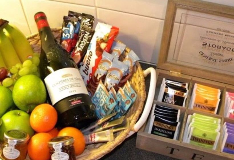 Fotos del hotel Kensington Apartments:  13