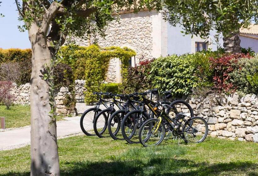 هتل Masseria Del Carrubo
