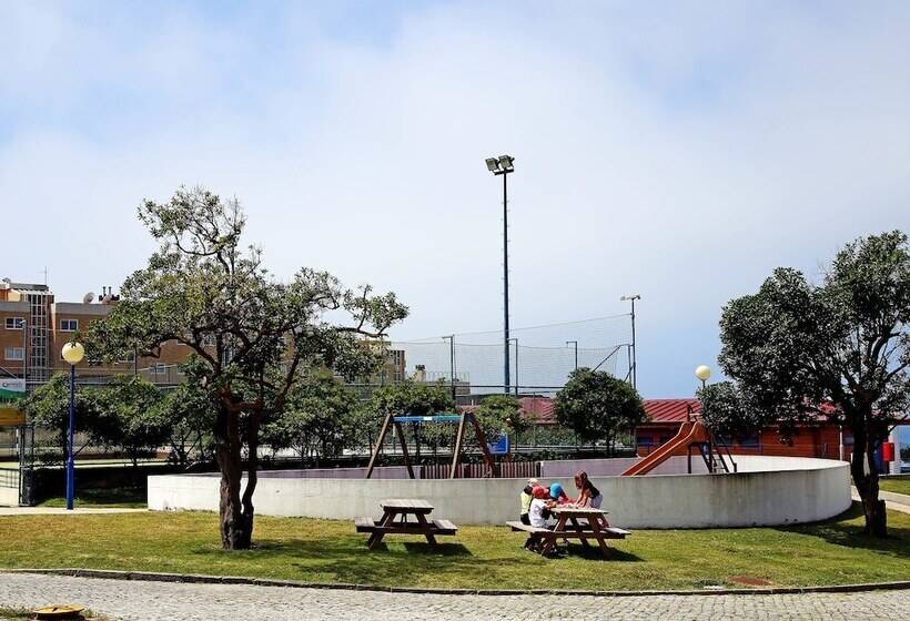 هتل Parque De Campismo Orbitur Canidelo