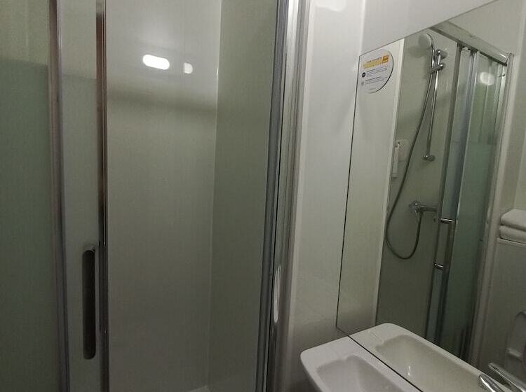 Fotos del hotel F1 Mennecy:  5