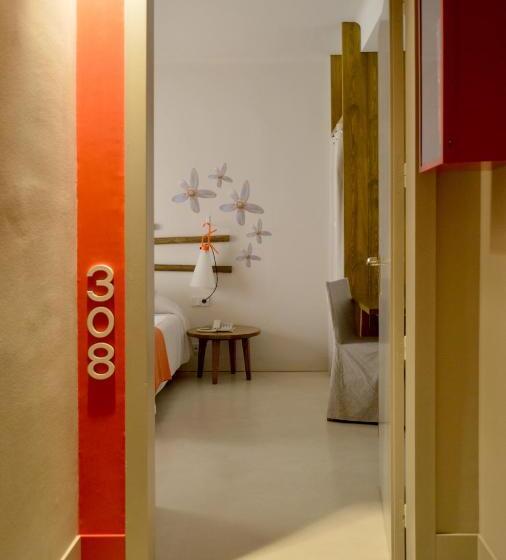 هتل Tarongeta   Adults Only