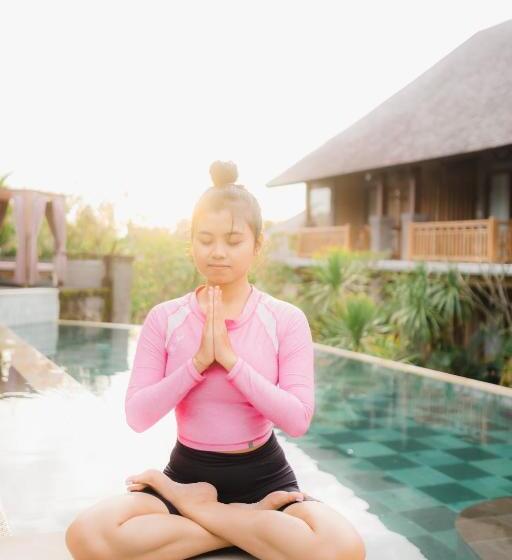 هتل The Alena Resort A Pramana Experience