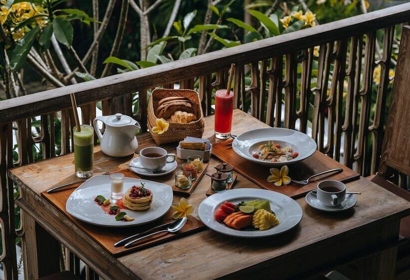 هتل The Alena Resort A Pramana Experience