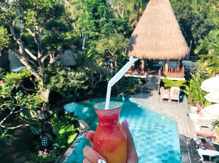 هتل The Alena Resort A Pramana Experience