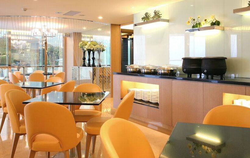 هتل The Crystal Resort Sun Moon Lake