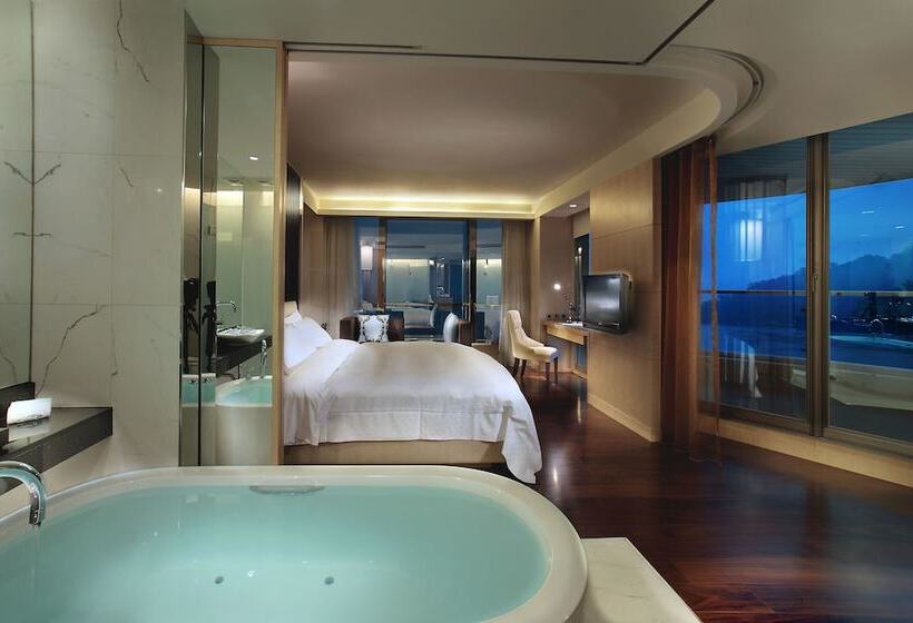 هتل The Crystal Resort Sun Moon Lake