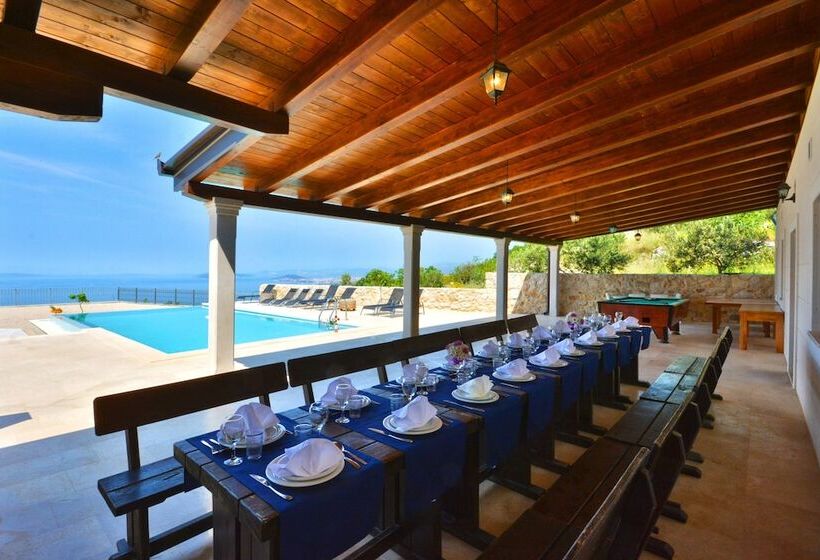 هتل View 4 You Apartments
