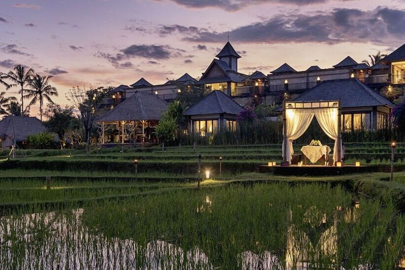 هتل Visesa Ubud Resort