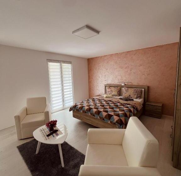 تختخواب و صبحانه Zeleni Dvor