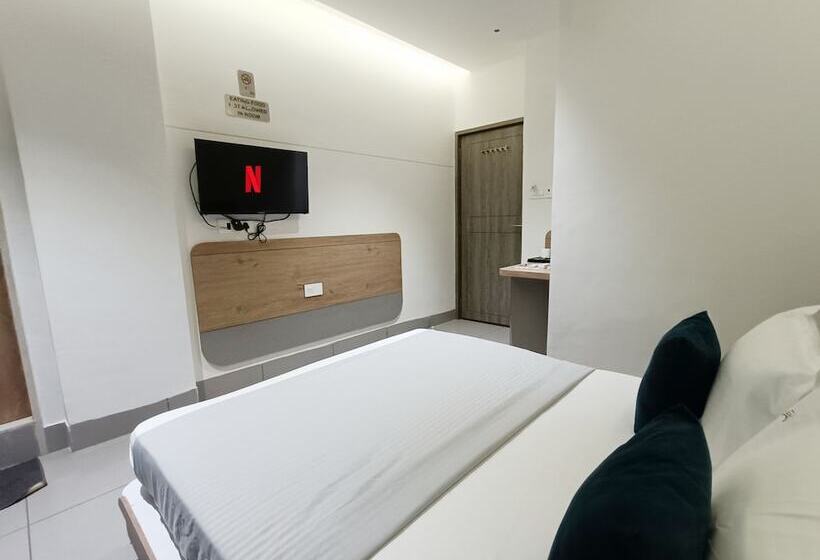 Kant By Gohotels Near Shree Dwarkadhish Temple