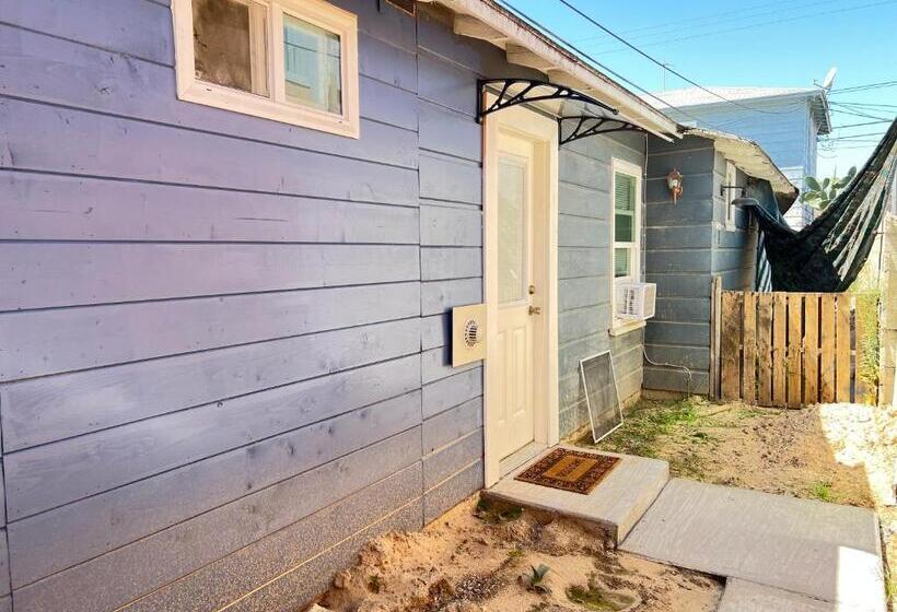 پانسیون Little Betty S Casita
