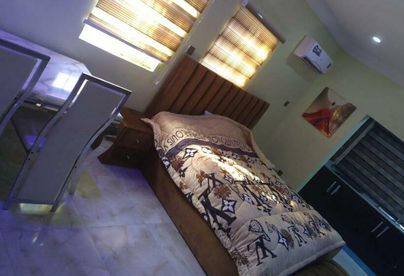 هتل Mok Apartments & Suites