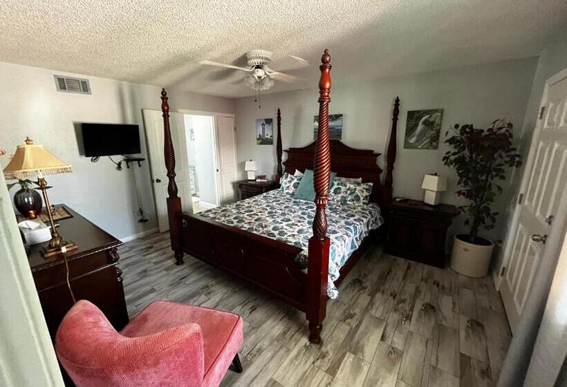 Surfside Suites
