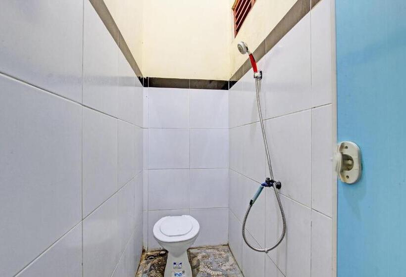 فندق Spot On 93007 Guest House Lestari