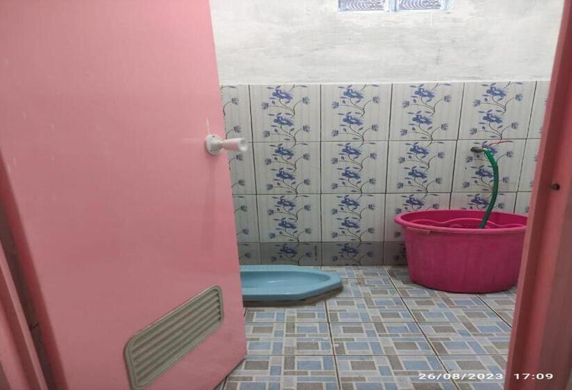 هتل Spot On 93042 Lina Homestay Syariah