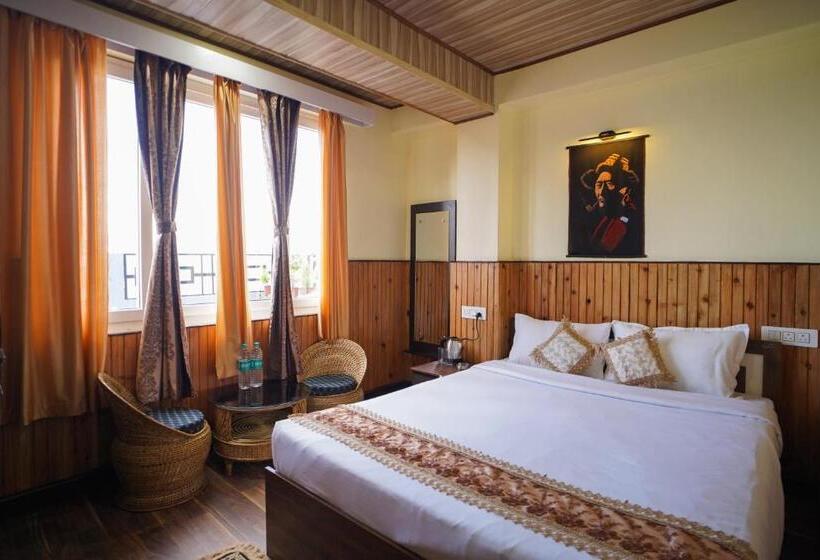 هتل Hill Queen Near Sherpa Gumba Darjeeling Mall 5 Min Couple Friendly