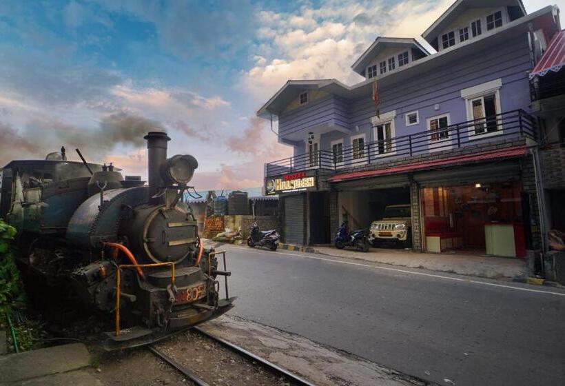 هتل Hill Queen Near Sherpa Gumba Darjeeling Mall 5 Min Couple Friendly