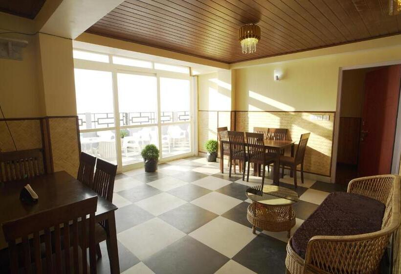 هتل Hill Queen Near Sherpa Gumba Darjeeling Mall 5 Min Couple Friendly