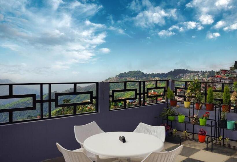 هتل Hill Queen Near Sherpa Gumba Darjeeling Mall 5 Min Couple Friendly