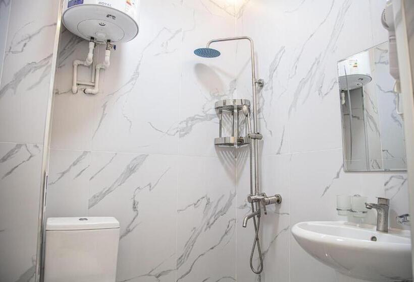 فندق Lev Tolstoy