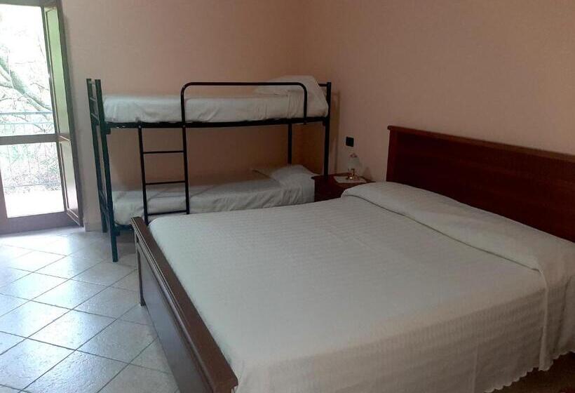 ホテル Residenza Rurale L Antico Castagneto