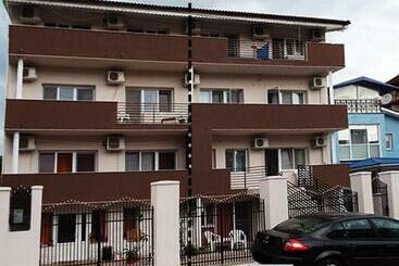 پانسیون Eforie Brio
