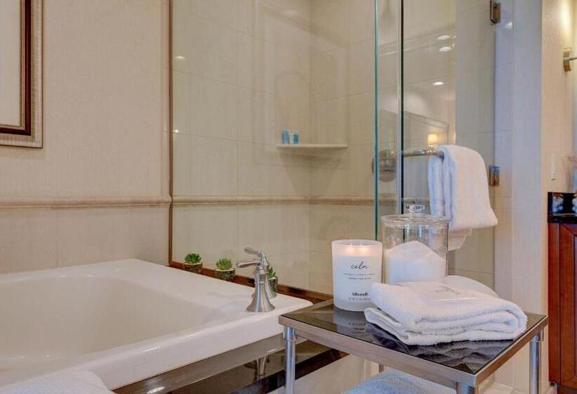 Blu Cashmere Premium Suite : Mgm Signature