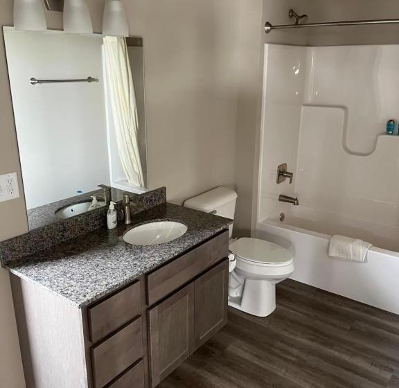 فندق Luckys Lodge