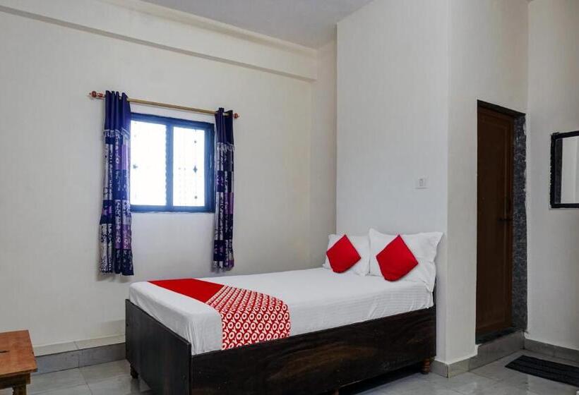 בית מלון כפרי Oyo Flagship Gandharv Lodging & Boarding