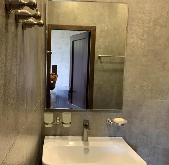 پانسیون Dendrobak Guesthouse