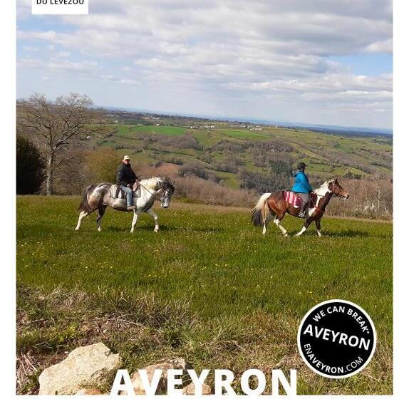 住宿加早餐  Chambres D Hôtes Coeur De Bastié Et Ranch Du Lévézou