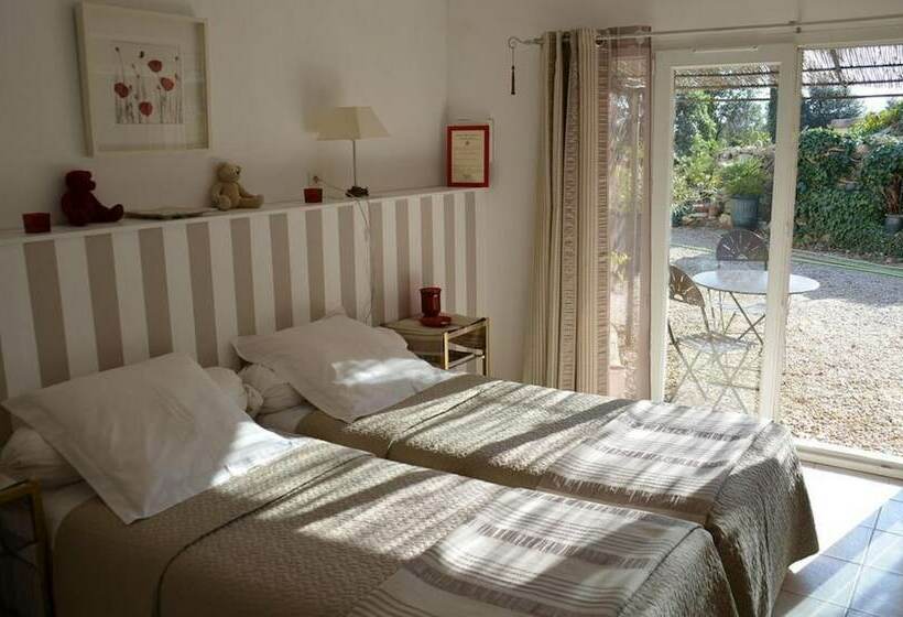 مبيت وإفطار La Maison Des Chênes