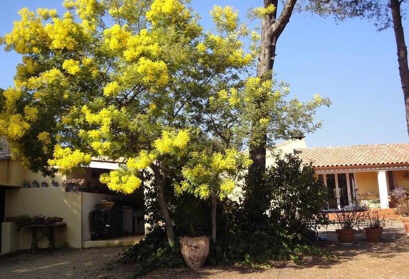 مبيت وإفطار La Maison Des Chênes