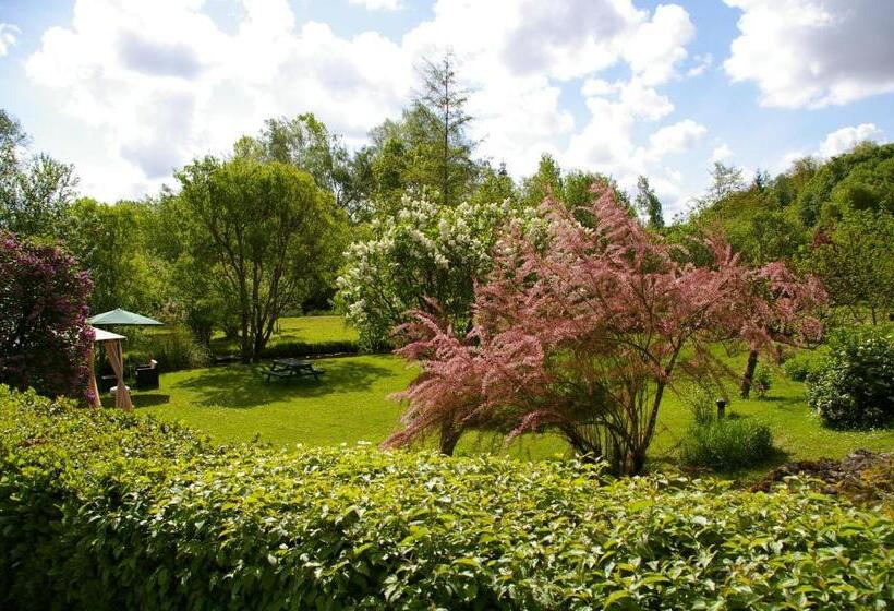 مبيت وإفطار La Source De Bury