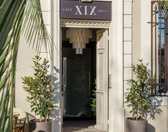 هتل Le Xix