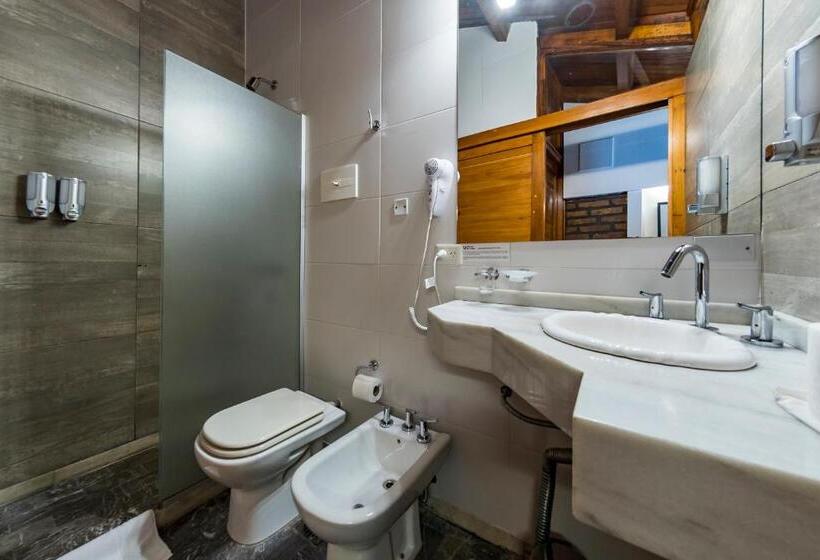 هتل Portal Del Lago