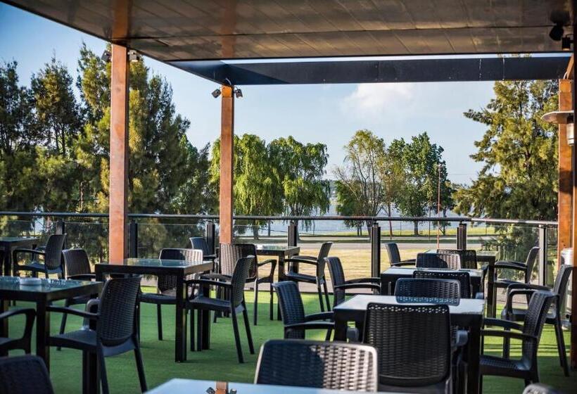 هتل Portal Del Lago