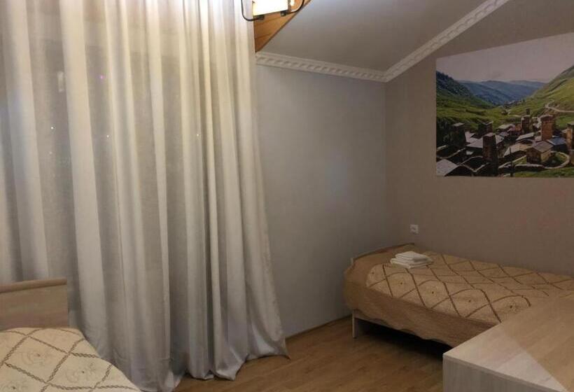 هتل Riverside Mestia