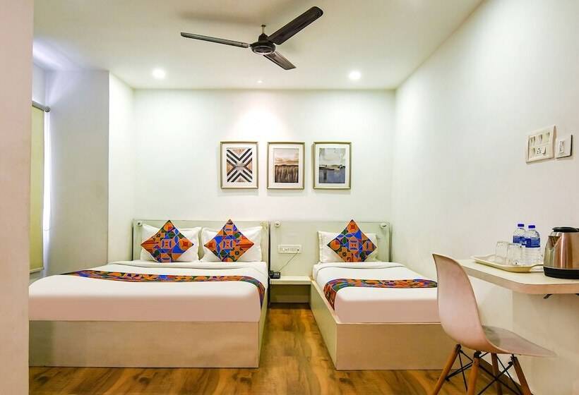 تختخواب و صبحانه Fabhotel Globe Express   Nr Ruby Hospital
